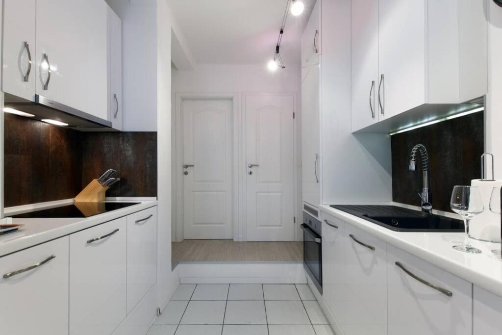 Joy4You Apt Near Beach And Center สปลิท ภายนอก รูปภาพ